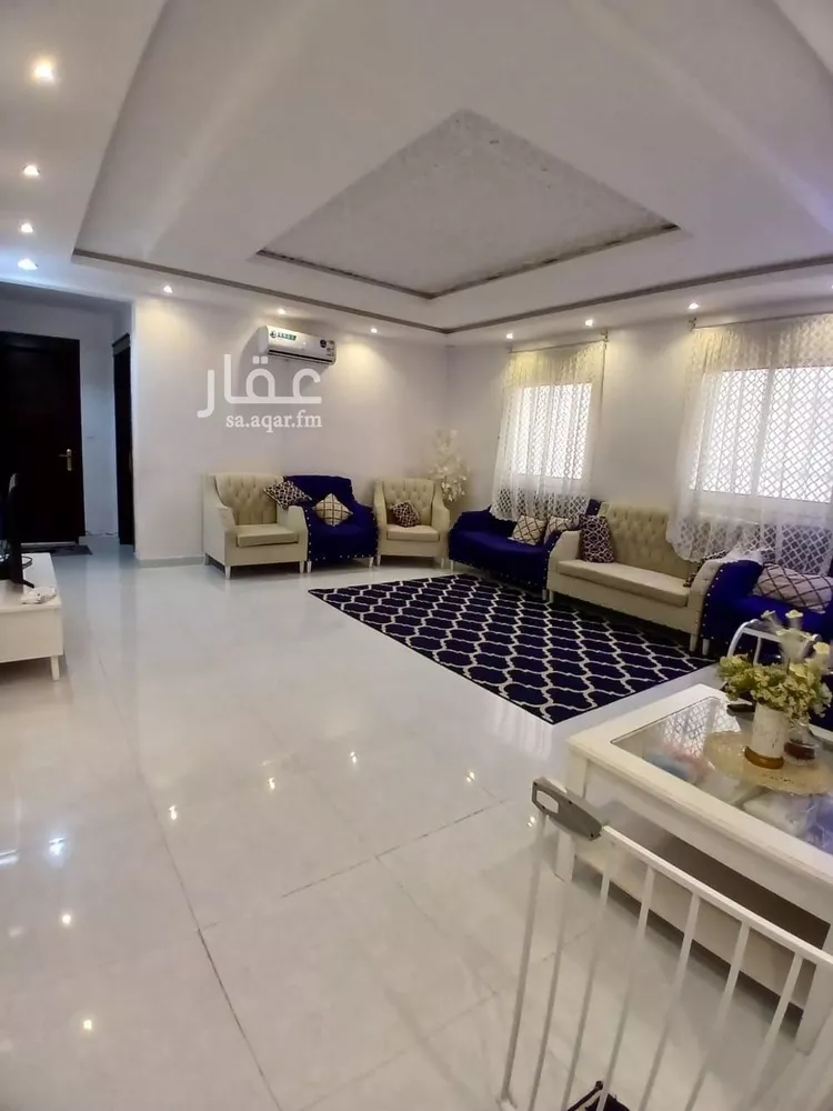 فيلا للإيجار في شارع عبدالفتاح راوه, حي الرمال, مدينة الرياض, منطقة الرياض 7