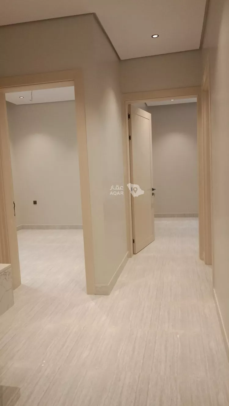 Floor for Sale in Riyadh Ar Rimal 12