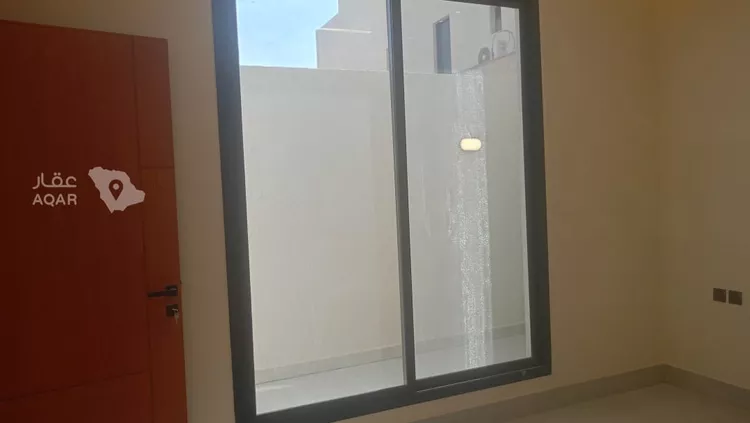 Floor for Sale in Riyadh Ar Rimal 13