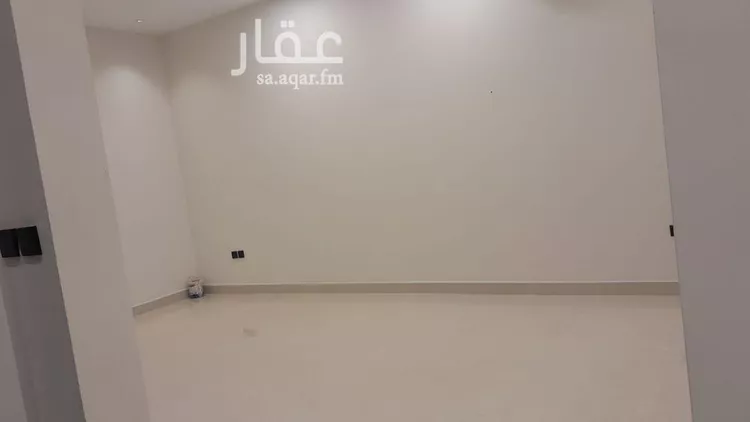 دور للبيع في شارع المحدار, حي المعيزيلة, مدينة الرياض, منطقة الرياض صورة 2