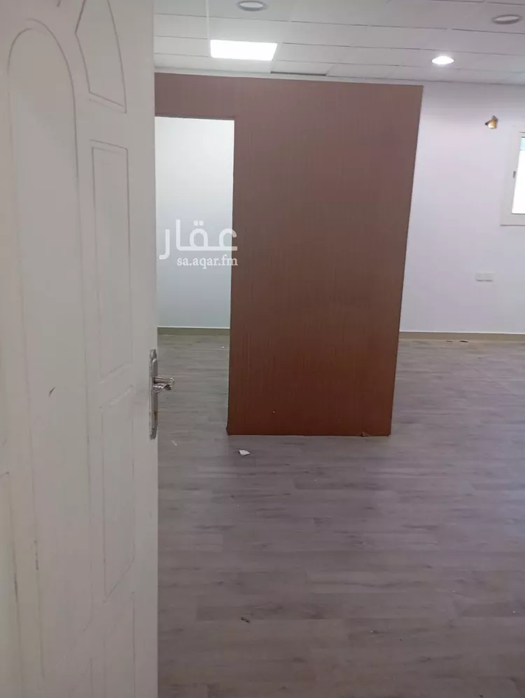 مكتب تجاري للإيجار في شارع علي البجادي, حي الرمال, مدينة الرياض, منطقة الرياض صورة 3