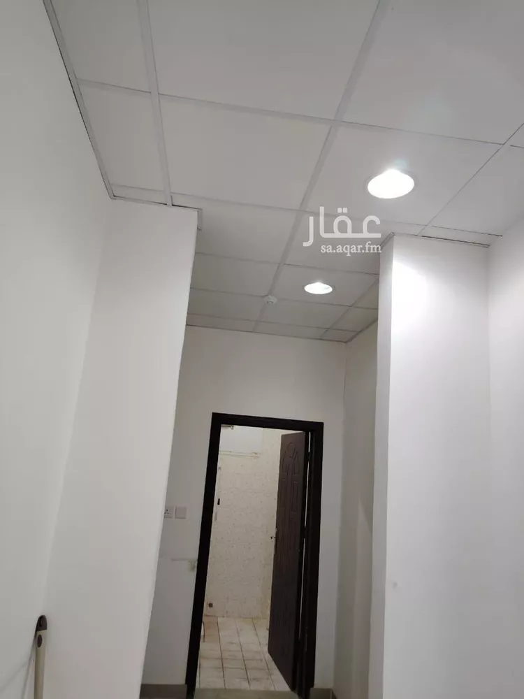 مكتب تجاري للإيجار في شارع علي البجادي, حي الرمال, مدينة الرياض, منطقة الرياض صورة 2