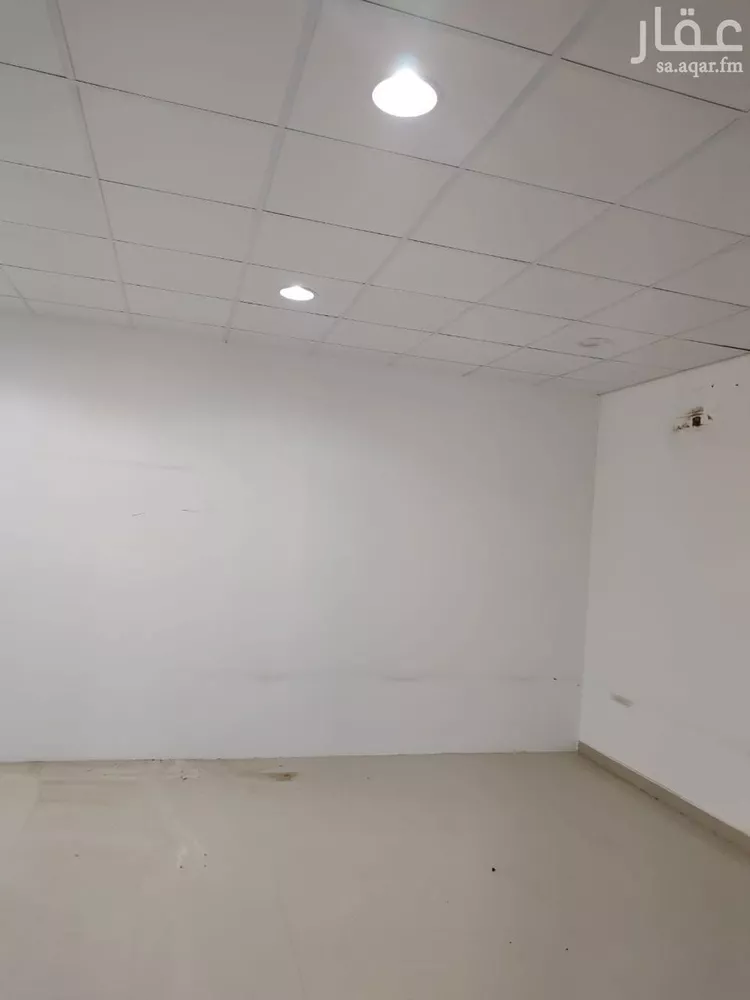 مكتب تجاري للإيجار في شارع علي البجادي, حي الرمال, مدينة الرياض, منطقة الرياض صورة 2
