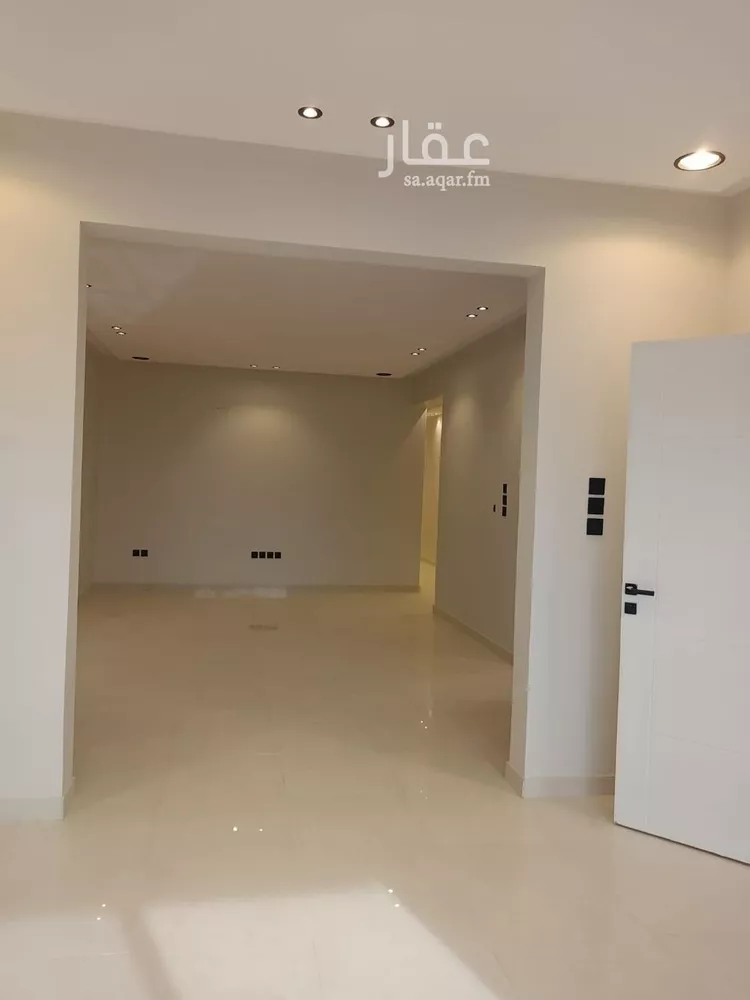 دور للبيع في شارع محمد بن شريك, حي البيان, مدينة الرياض, منطقة الرياض 15