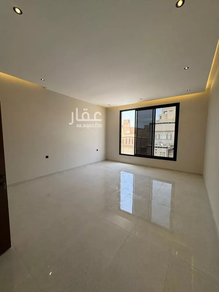 فيلا للبيع في شارع حميدة الإبراهيمي, حي العوالي, مدينة الرياض, منطقة الرياض 12