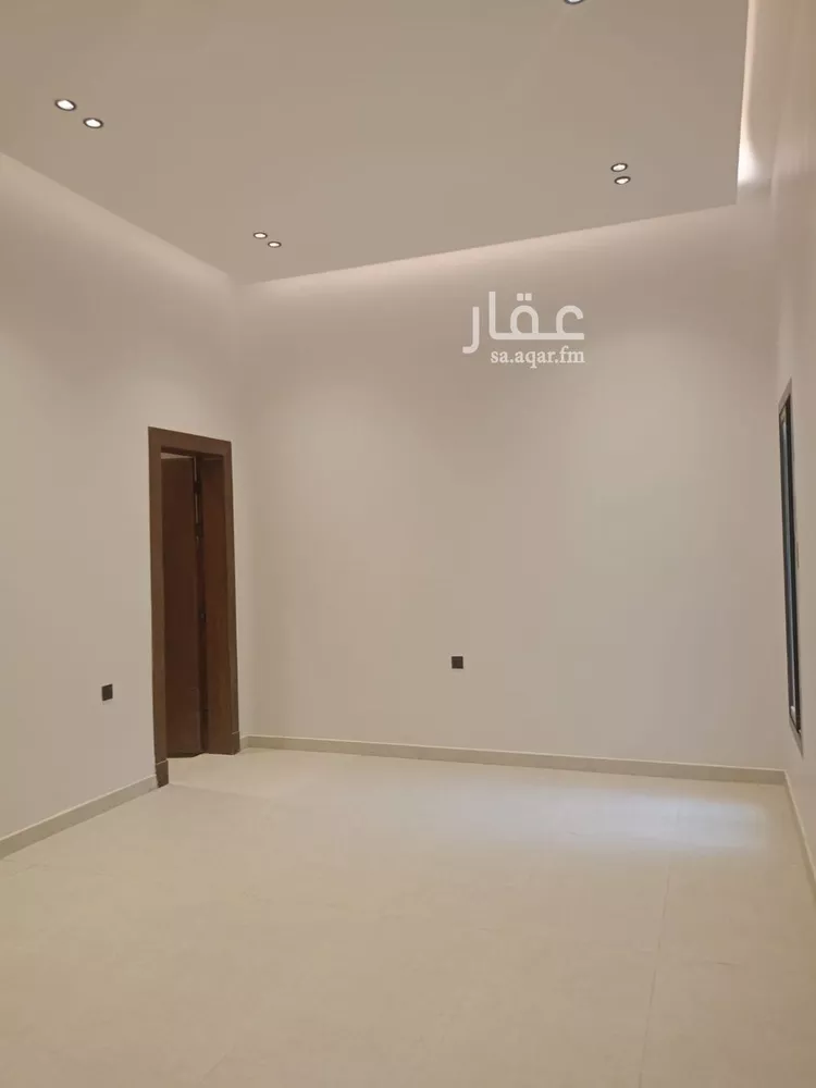 Floor for Sale in Riyadh Al Janadriyah 10