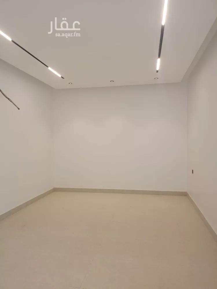 Floor for Sale in Riyadh Al Janadriyah صورة 2