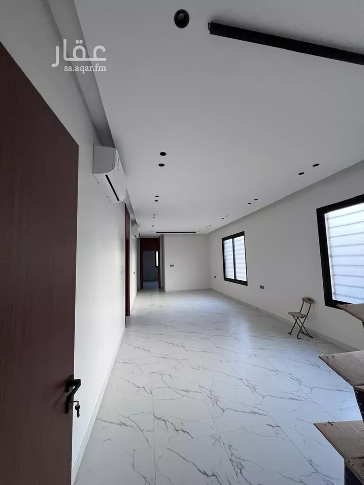 Floor for Rent in Riyadh Al Janadriyah 10