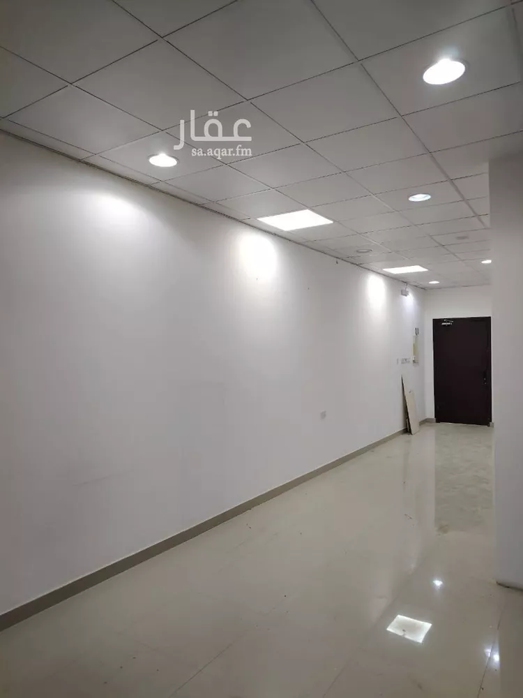 مكتب تجاري للإيجار في شارع علي البجادي, حي الرمال, مدينة الرياض, منطقة الرياض صورة 3