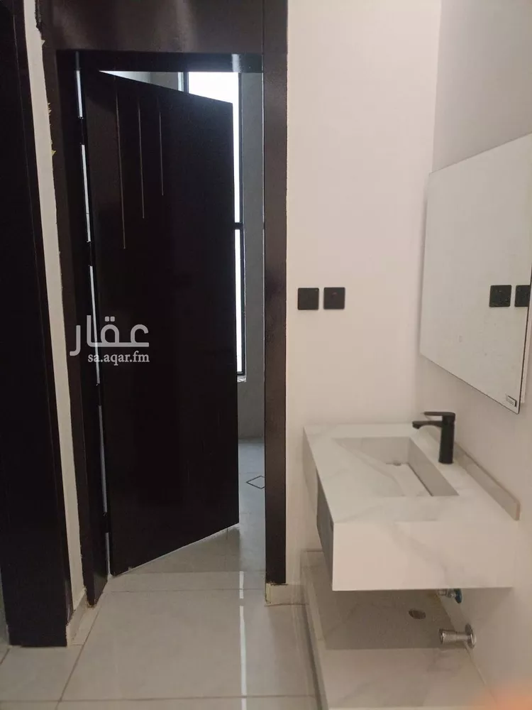 دور للبيع في شارع أبي الفتح بن العلامة العجيمي, حي البيان, مدينة الرياض, منطقة الرياض 9