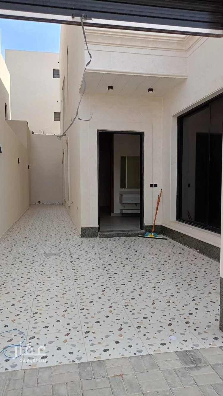 فيلا للبيع في شارع فايز بن محمد العوفى, حي الوسام, مدينة الرياض, منطقة الرياض 25