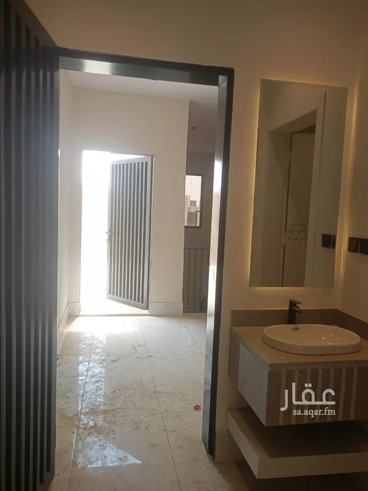 شقة للبيع في شارع خريص, حي الجنادرية, مدينة الرياض, منطقة الرياض 8