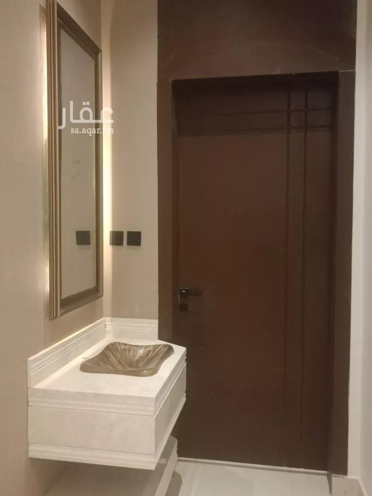 فيلا للبيع في شارع عمر بن الحبيب, حي الجنادرية, مدينة الرياض, منطقة الرياض 12