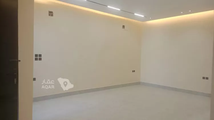 Floor for Sale in Riyadh Ar Rimal 15