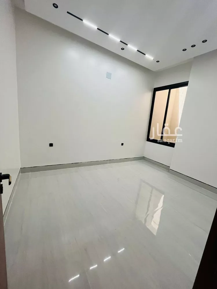 دور للبيع في شارع الحسين بن رواحة, حي الرمال, مدينة الرياض, منطقة الرياض