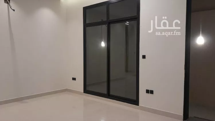 دور للبيع في شارع المحدار, حي المعيزيلة, مدينة الرياض, منطقة الرياض