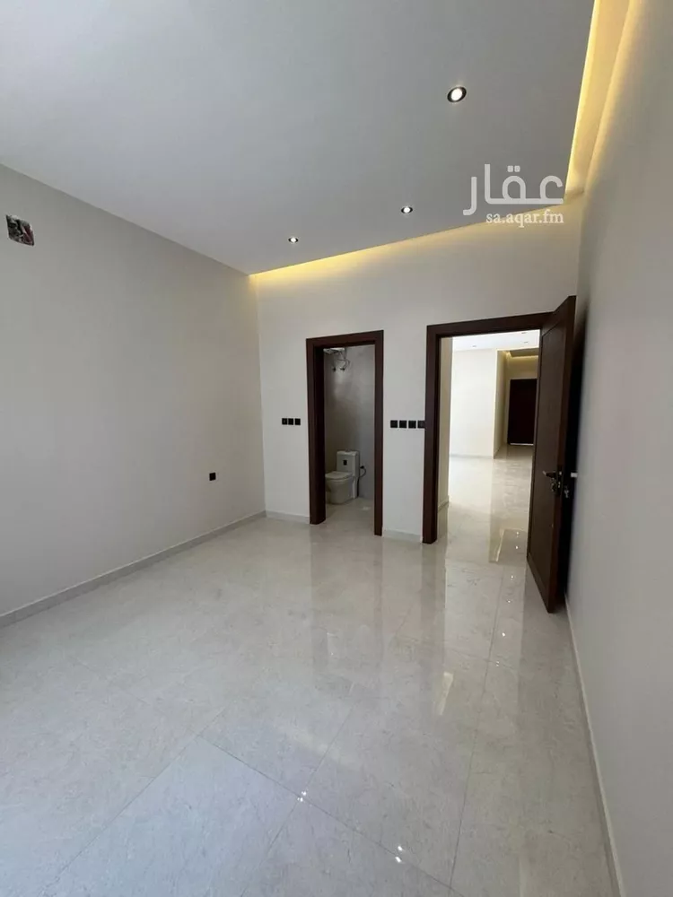 فيلا للبيع في شارع حميدة الإبراهيمي, حي العوالي, مدينة الرياض, منطقة الرياض 18