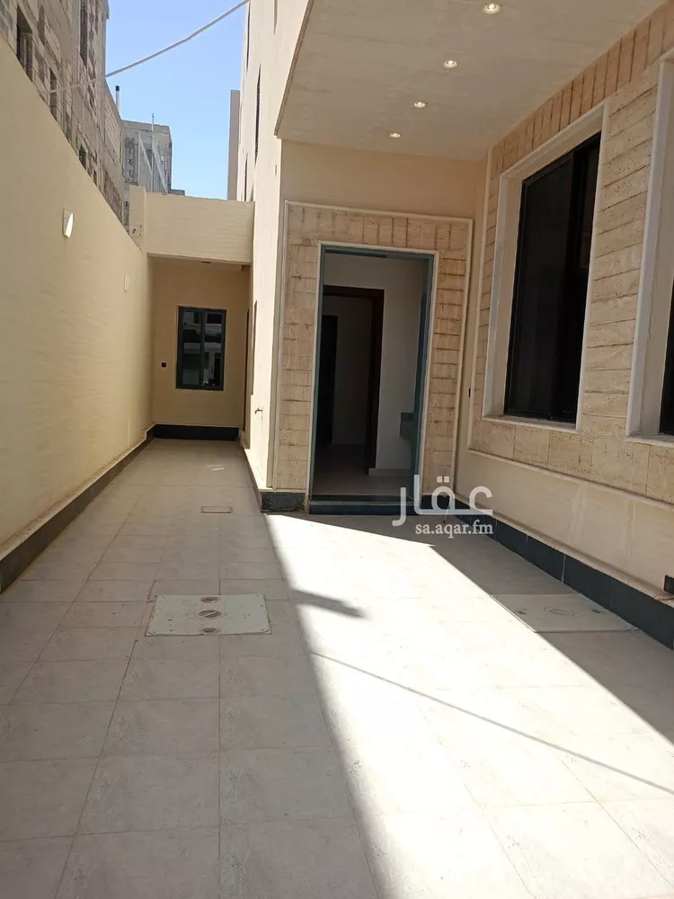 Floor for Sale in Riyadh Ash Sharq 12