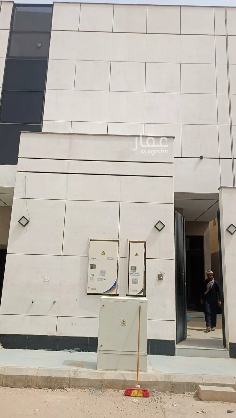 Floor for Sale in Riyadh Al Janadriyah صورة 5