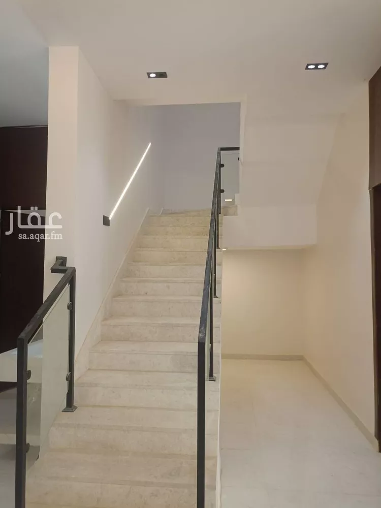Villa for Sale in Riyadh Al Janadriyah صورة 3