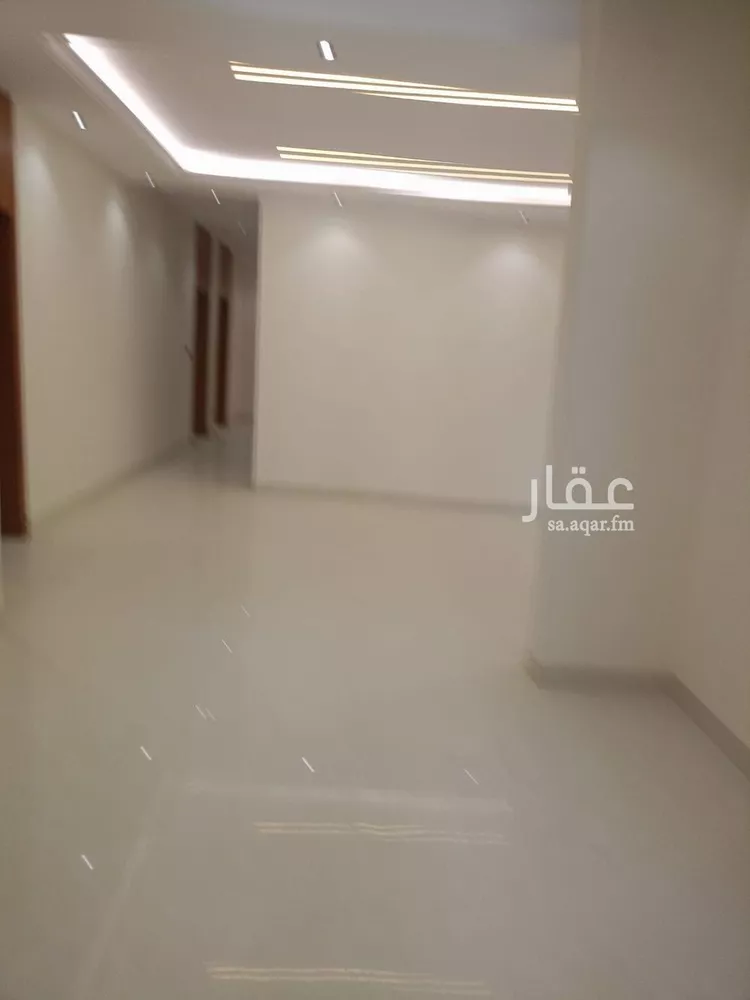 Floor for Sale in Riyadh Al Janadriyah صورة 3
