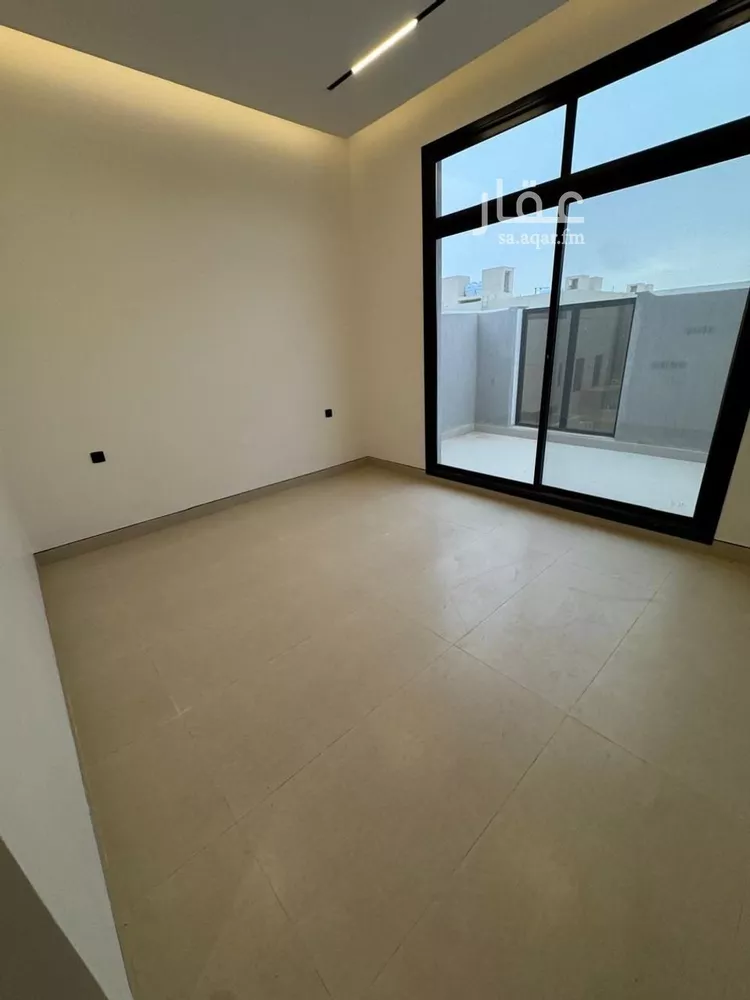 Floor for Sale in Riyadh Ar Rimal 7