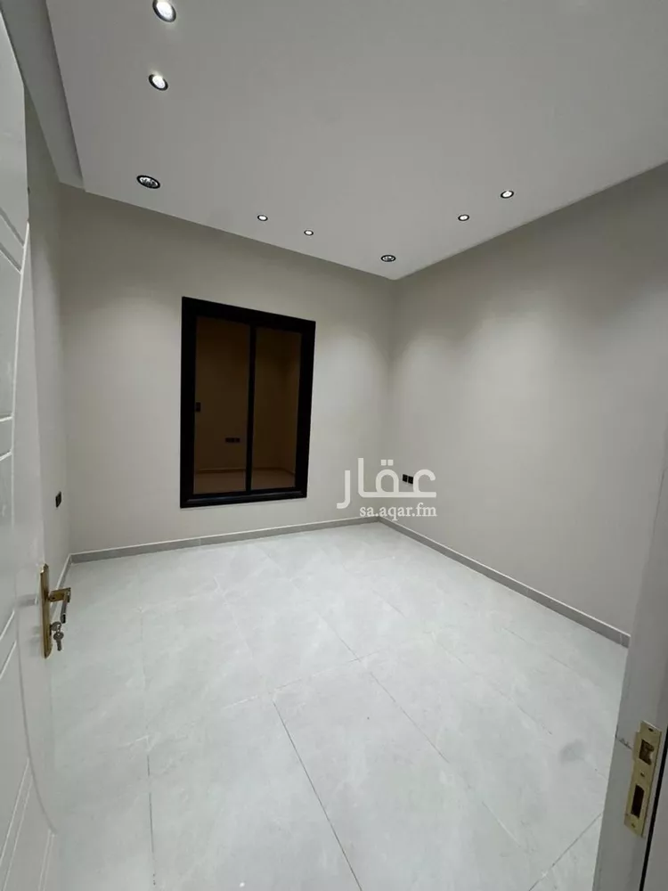دور للبيع في شارع عمر ابن حبيب, حي الجنادرية, مدينة الرياض, منطقة الرياض 13