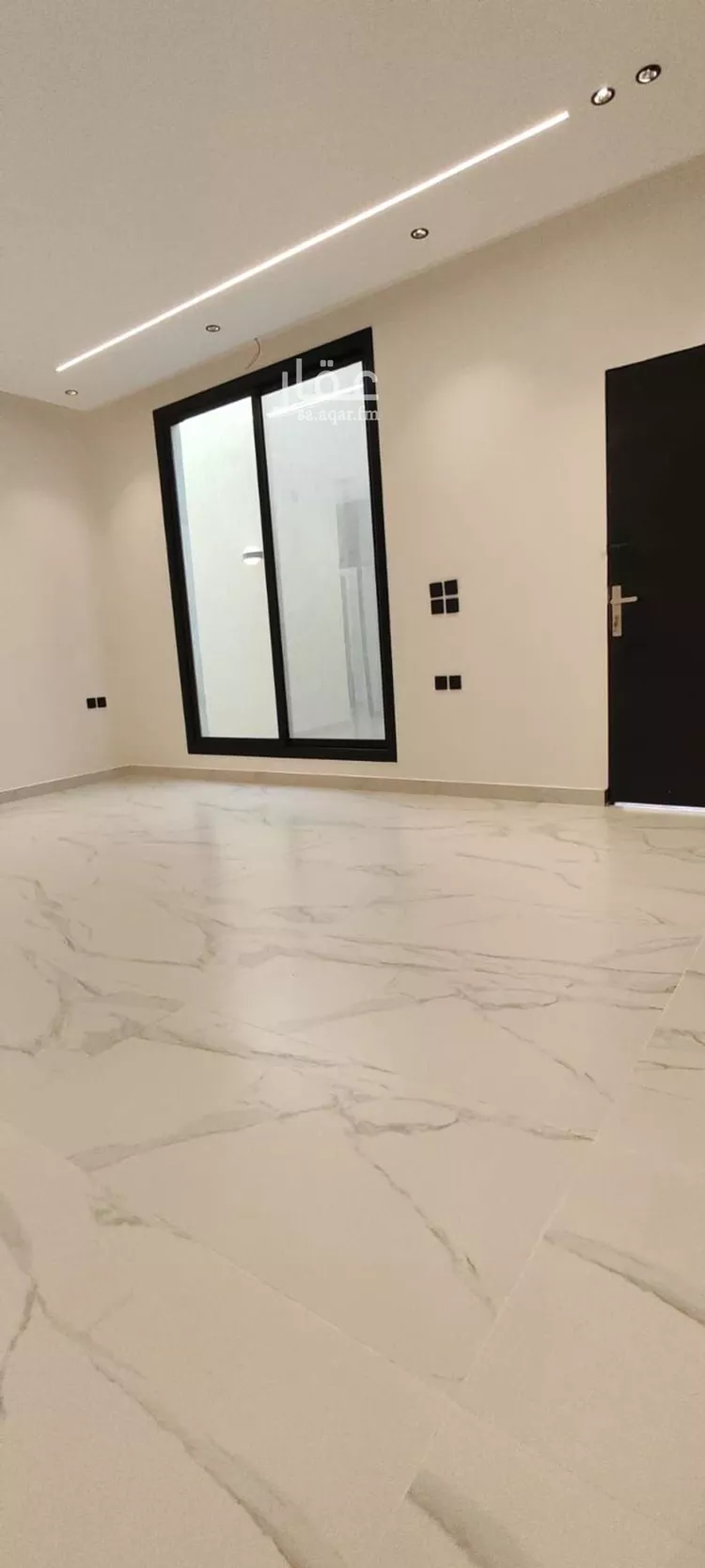 Floor for Sale in Riyadh Al Janadriyah 8