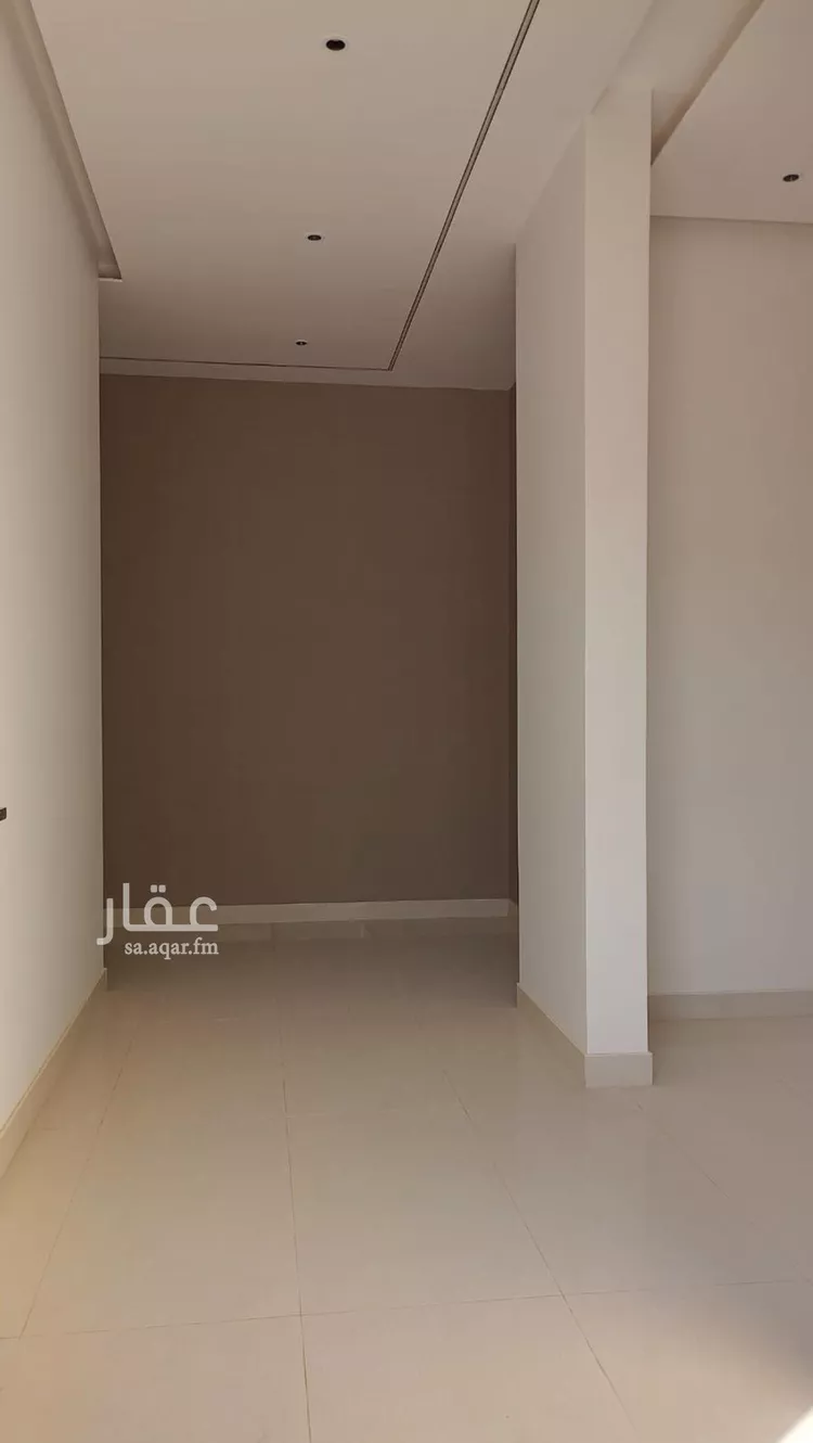 فيلا للبيع في شارع عمر بن الحبيب, حي الجنادرية, مدينة الرياض, منطقة الرياض 18