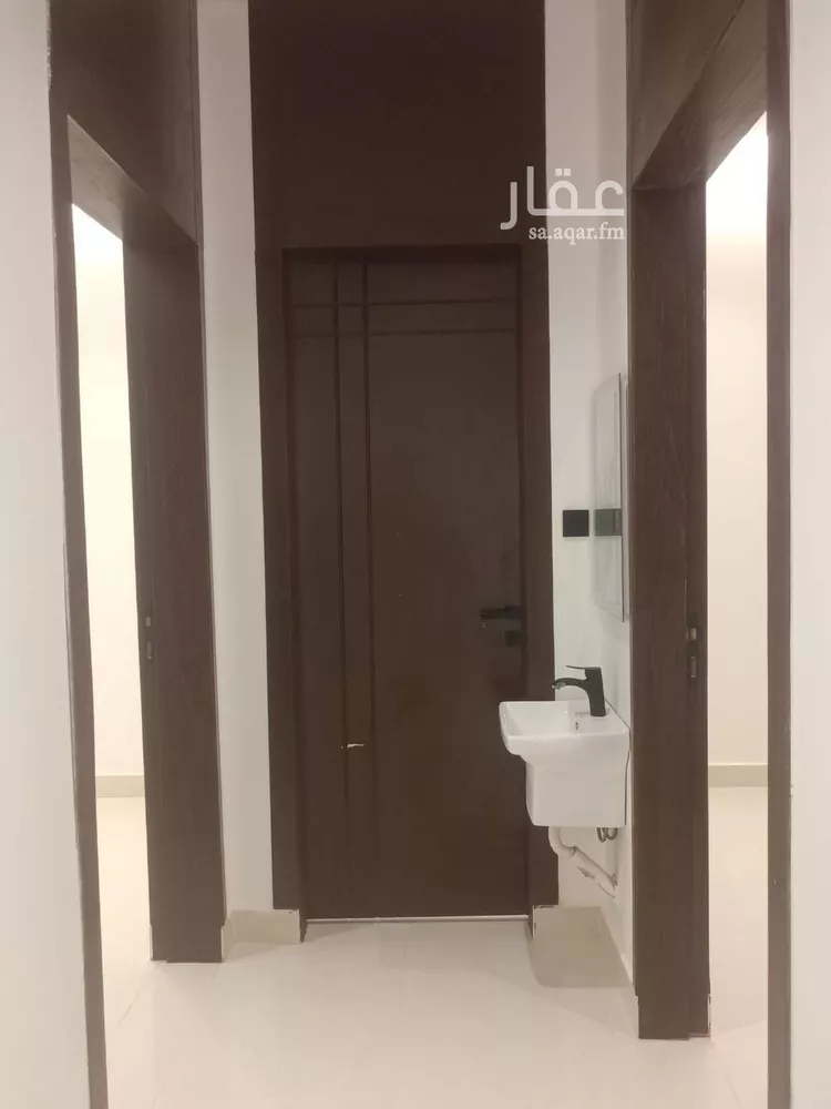 فيلا للبيع في شارع عمر بن الحبيب, حي الجنادرية, مدينة الرياض, منطقة الرياض 17