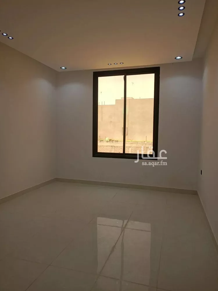 Floor for Sale in Riyadh Al Janadriyah