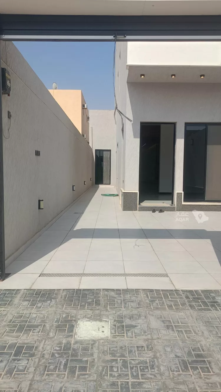 Villa for Rent in Riyadh Al Janadriyah 25