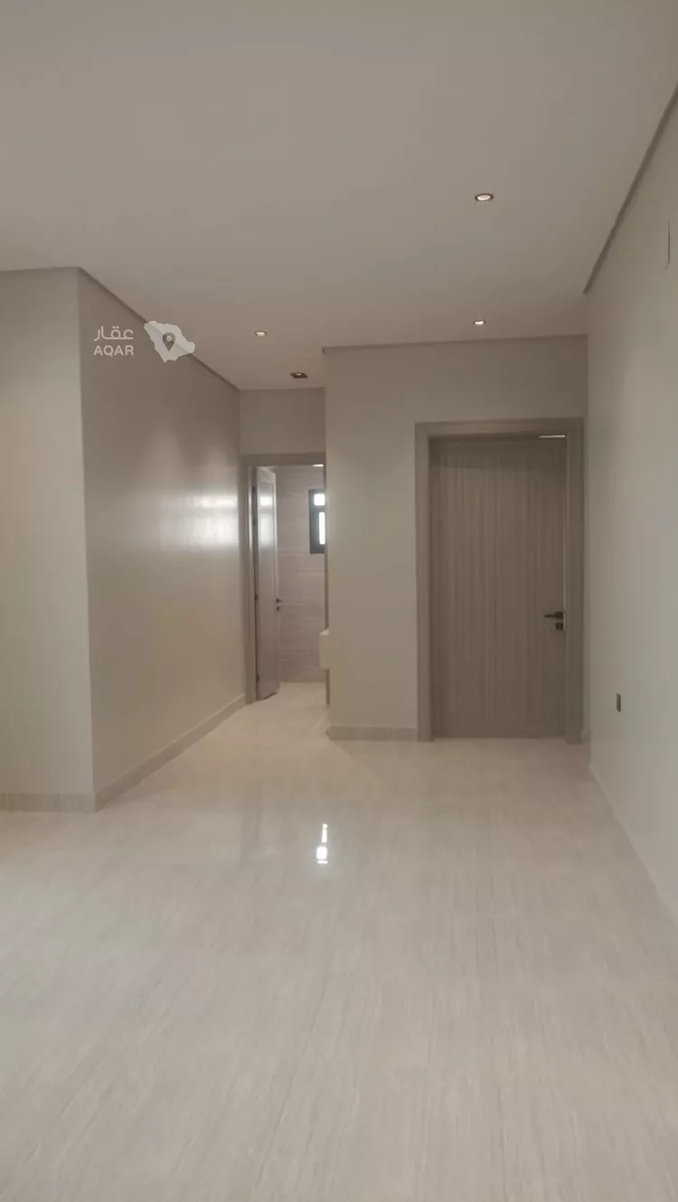 Floor for Sale in Riyadh Ar Rimal 14
