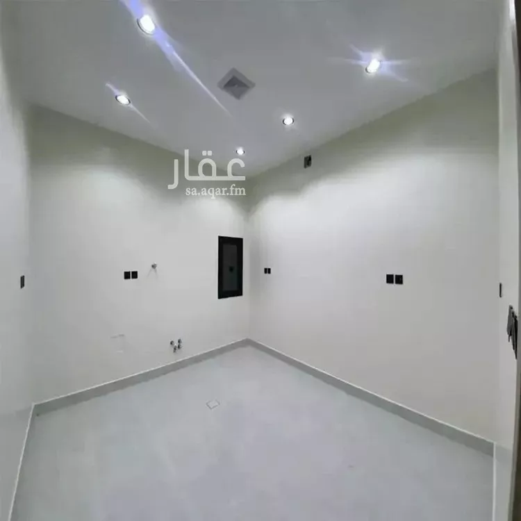 فيلا للبيع في شارع إبراهيم بن حسين, حي الرمال, مدينة الرياض, منطقة الرياض صورة 5