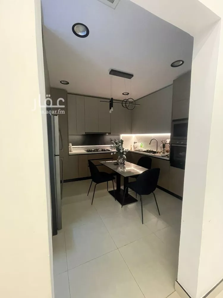 فيلا للبيع في شارع محمد صالح بن حريب, حي الرمال, مدينة الرياض, منطقة الرياض صورة 2