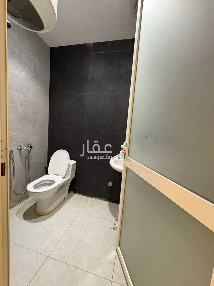 شقة للإيجار في شارع عبدالغني بن سلام, حي الملك فيصل, مدينة الرياض, منطقة الرياض صورة 3