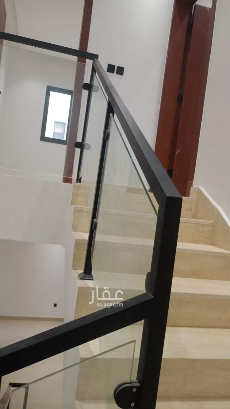 فيلا للبيع في شارع أحمد بن أبي عزرة, حي المرجان, مدينة الرياض, منطقة الرياض صورة 2