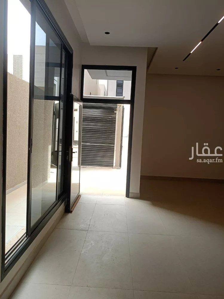 Floor for Sale in Riyadh Al Janadriyah صورة 4