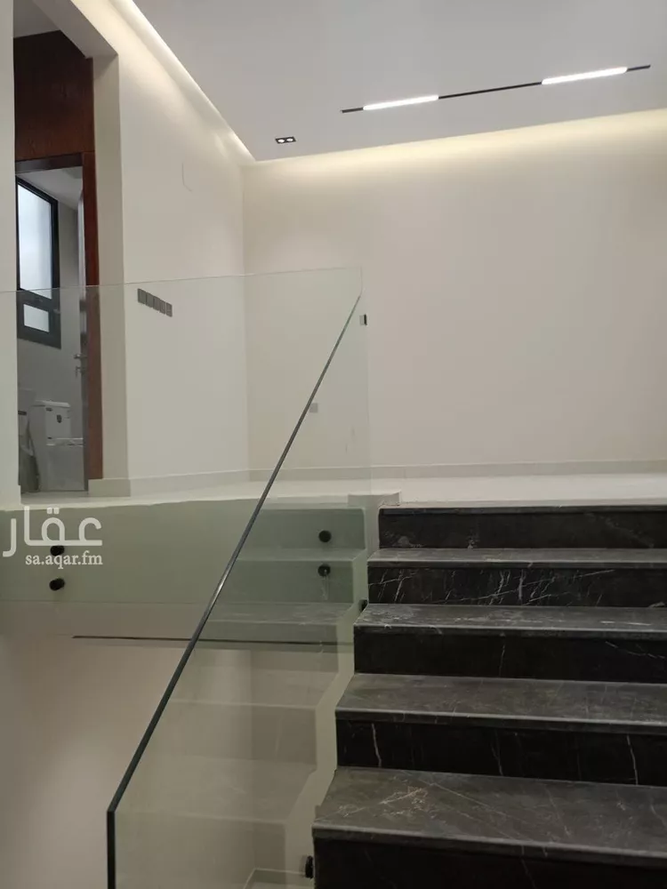 فيلا للبيع في شارع الضياء, حي الجنادرية, مدينة الرياض, منطقة الرياض 9