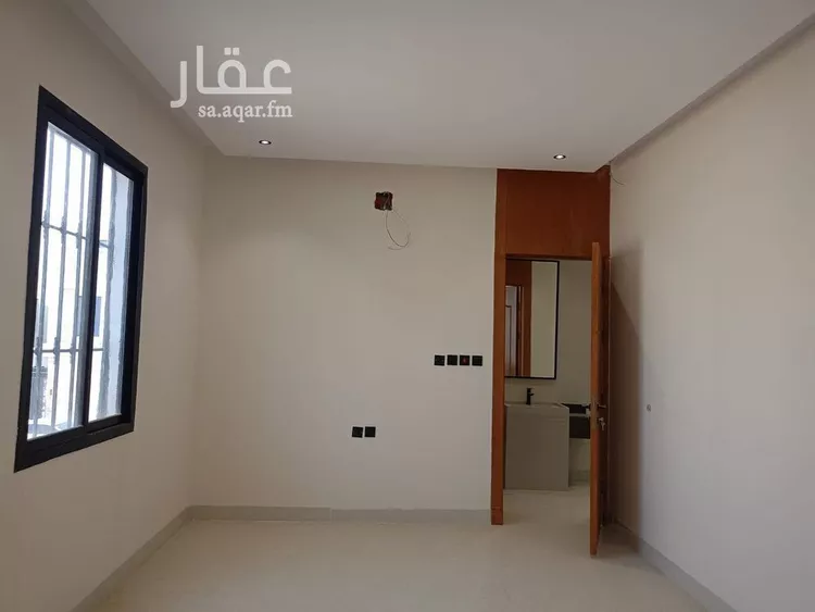 Floor for Sale in Riyadh Al Janadriyah صورة 3