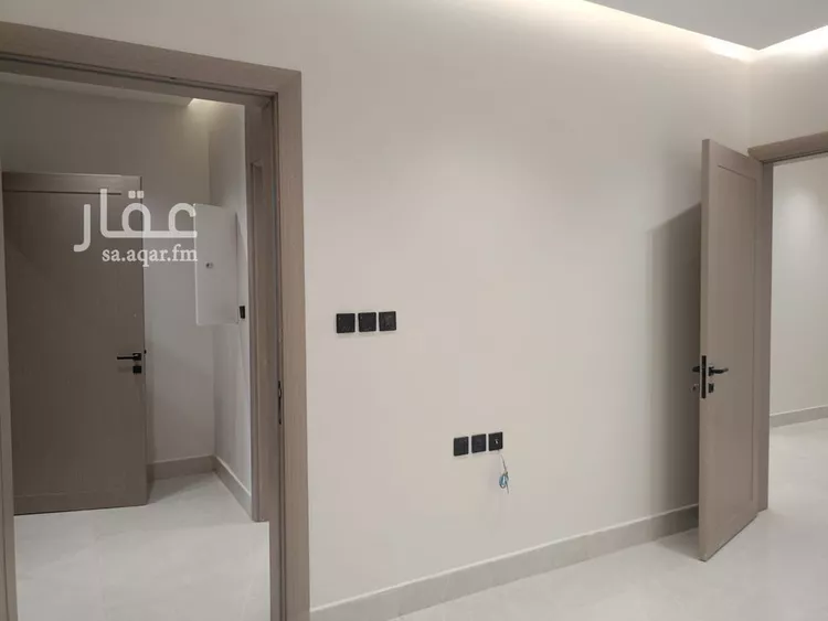 دور للبيع في شارع رشيد الدين الصورى, حي الجنادرية, مدينة الرياض, منطقة الرياض 10