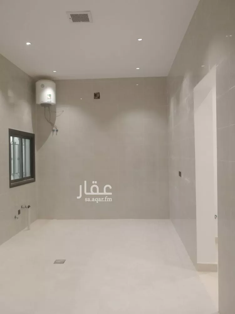فيلا للبيع في شارع عمر بن الحبيب, حي الجنادرية, مدينة الرياض, منطقة الرياض 7