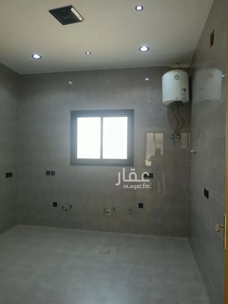 Floor for Sale in Riyadh Al Janadriyah صورة 3