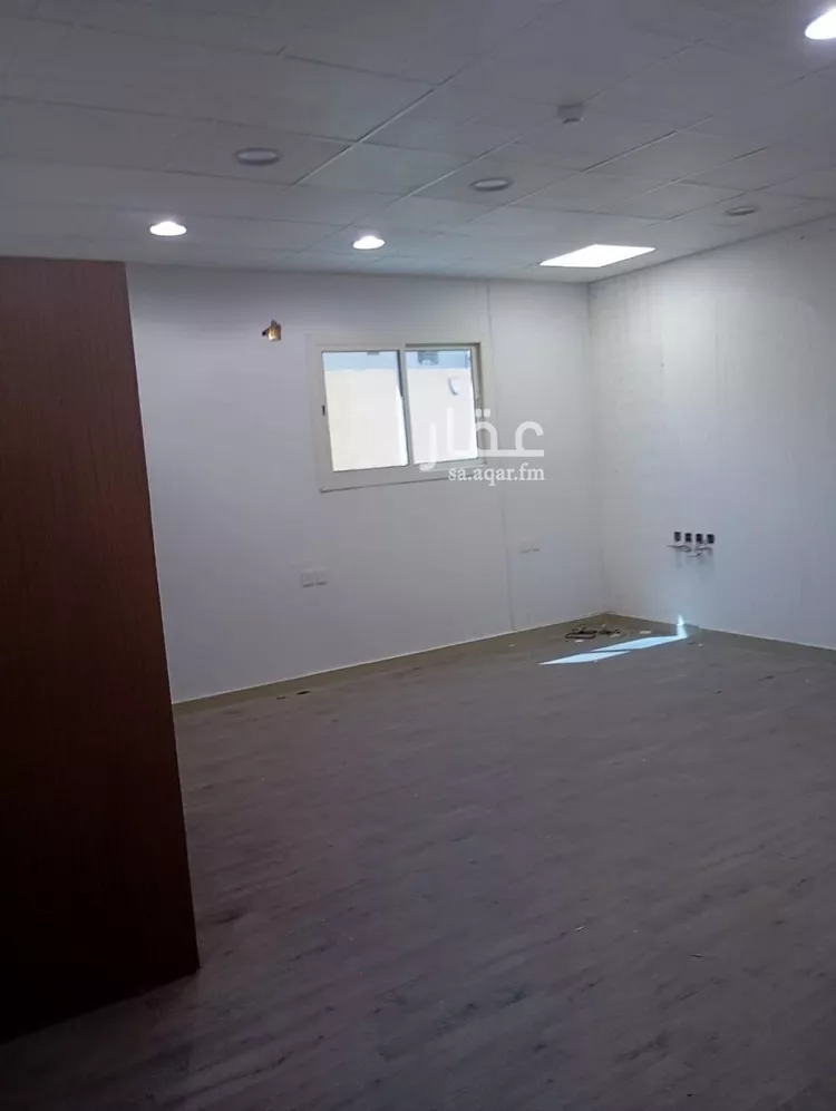 مكتب تجاري للإيجار في شارع علي البجادي, حي الرمال, مدينة الرياض, منطقة الرياض صورة 2