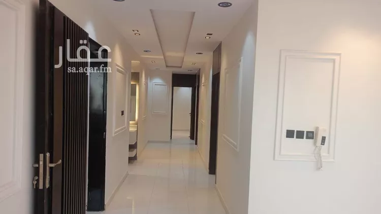 فيلا للبيع في شارع مجلس الشيخ عبد الرحمن بن فرحان, حي الرمال, مدينة الرياض, منطقة الرياض 14