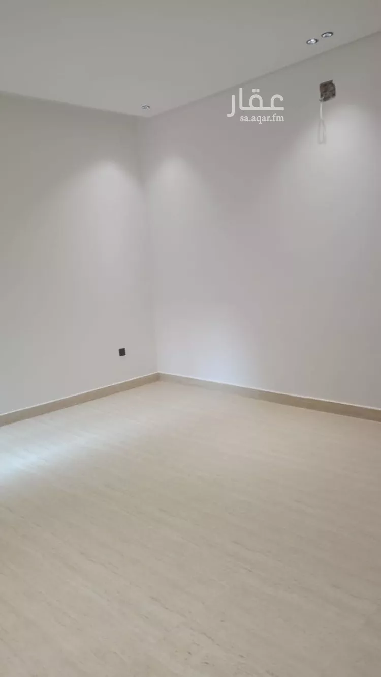 فيلا للبيع في شارع أحمد بن أبي عزرة, حي المرجان, مدينة الرياض, منطقة الرياض صورة 3