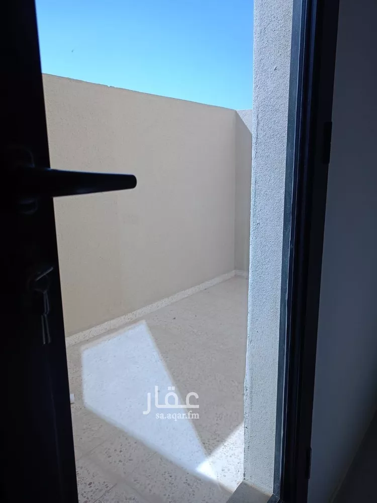 Floor for Sale in Riyadh Ash Sharq 6