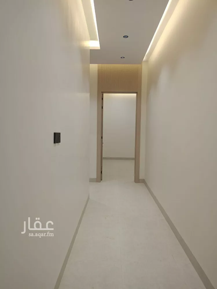 Floor for Sale in Riyadh Ar Rimal 7