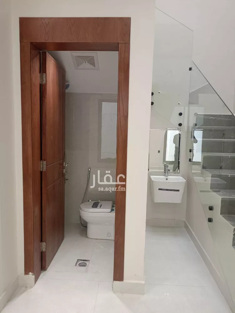 فيلا للبيع في شارع الضياء, حي الجنادرية, مدينة الرياض, منطقة الرياض 8