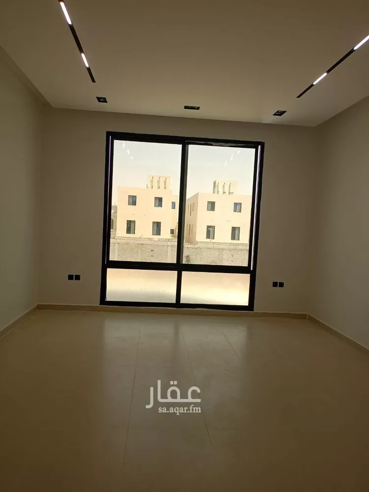 Floor for Sale in Riyadh Al Janadriyah 14